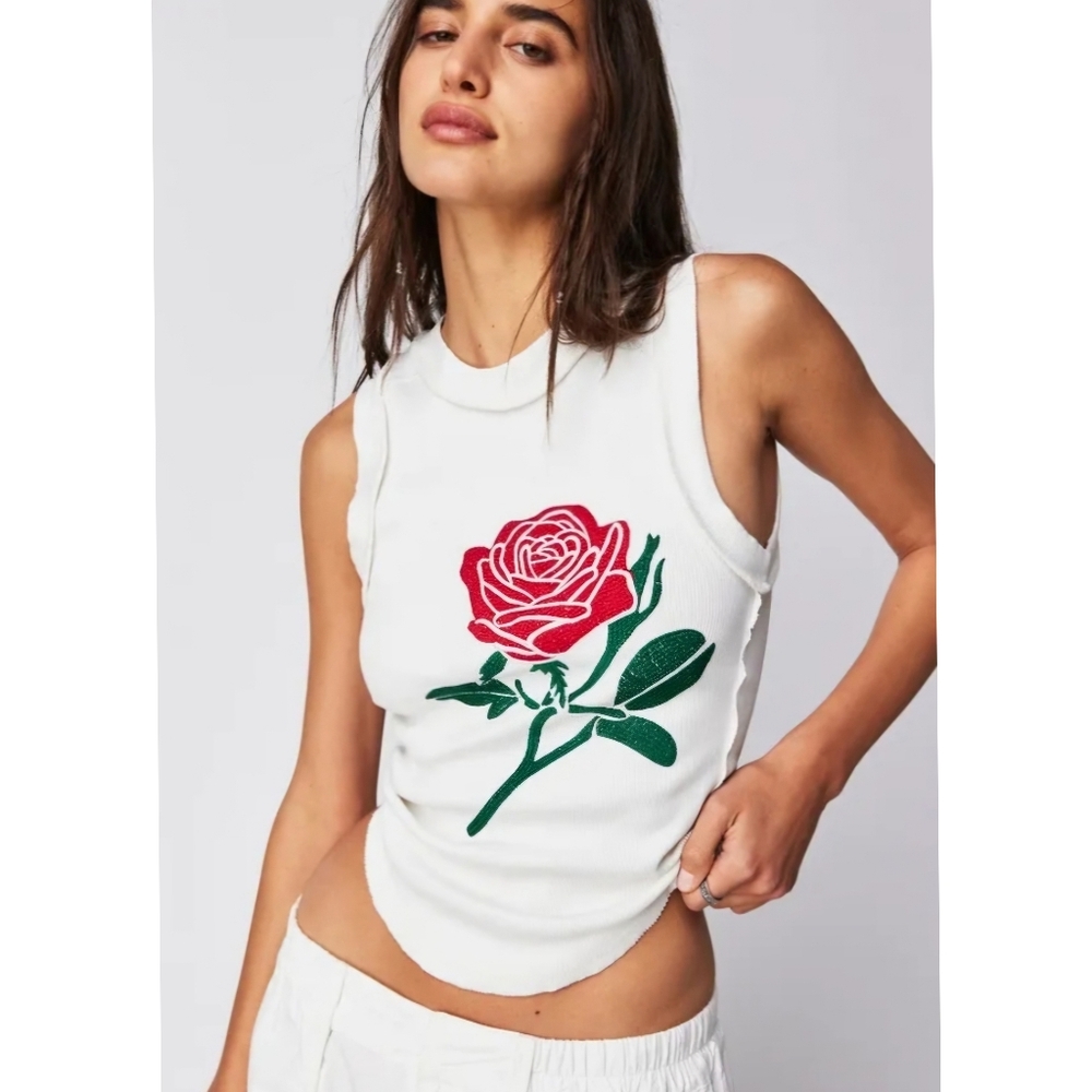 Banner Day NWOT Rose Embroidered Tank Small